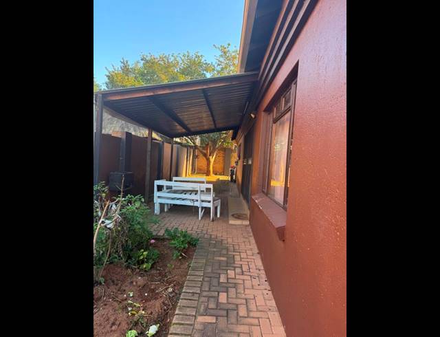 3 BEDROOM HOUSE FOR SALE IN AERORAND